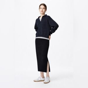 Uniqlo Women’s Smooth Cotton Blend Black Skirt Size Medium NEW